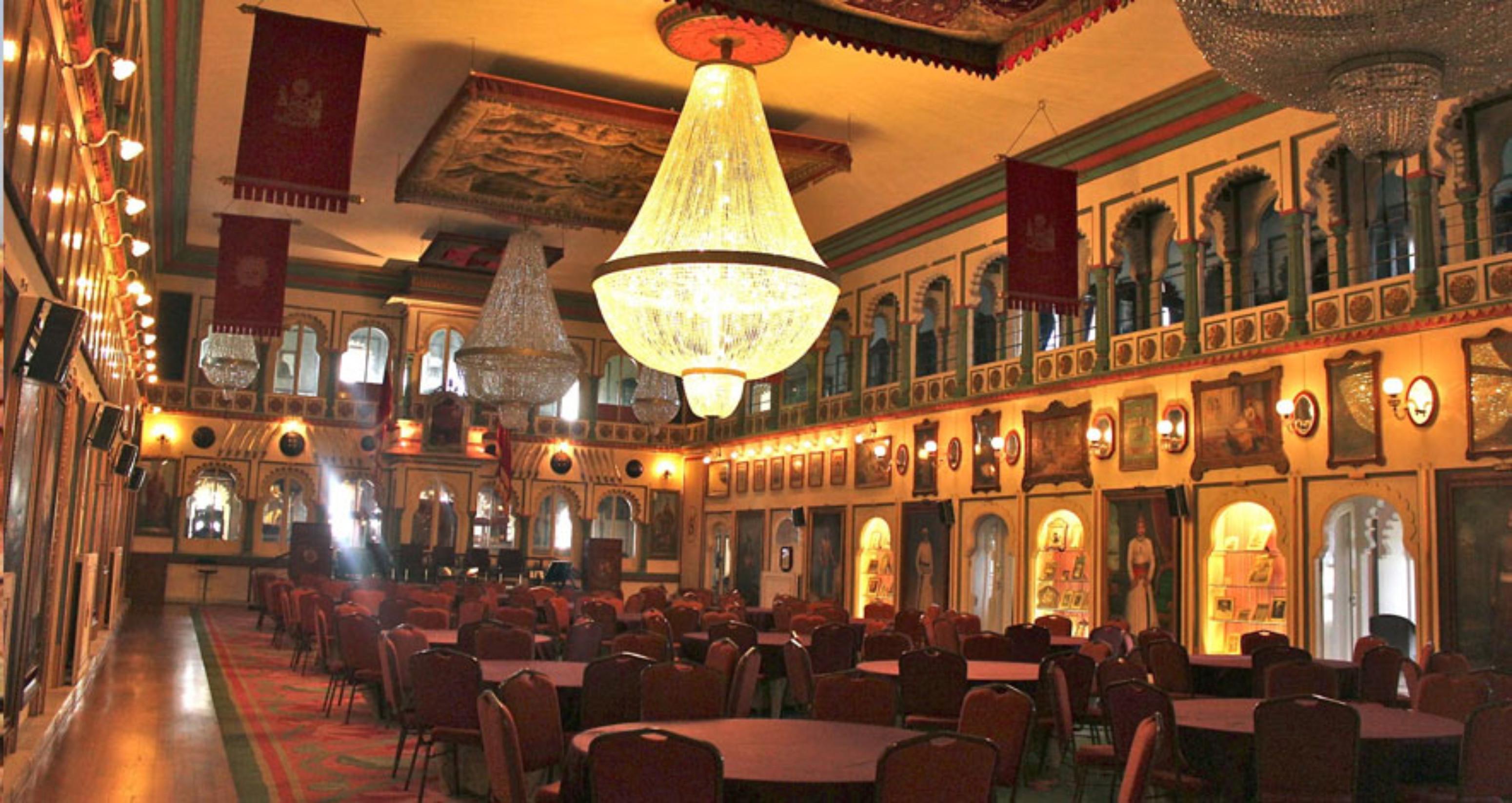 Trident Udaipur Otel Dış mekan fotoğraf Interior of the restaurant