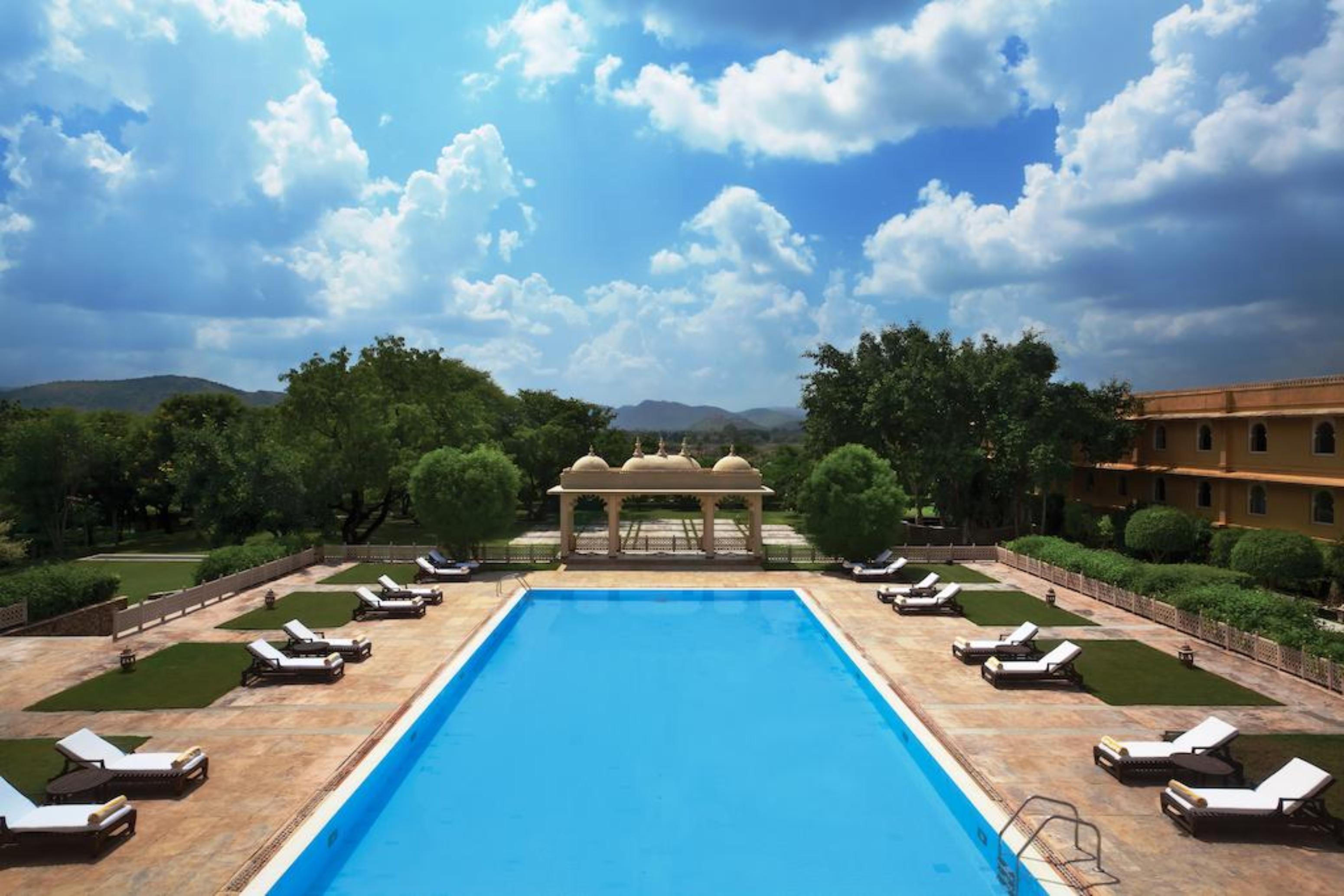 Trident Udaipur Otel Dış mekan fotoğraf The Oberoi Udaivilas Palace