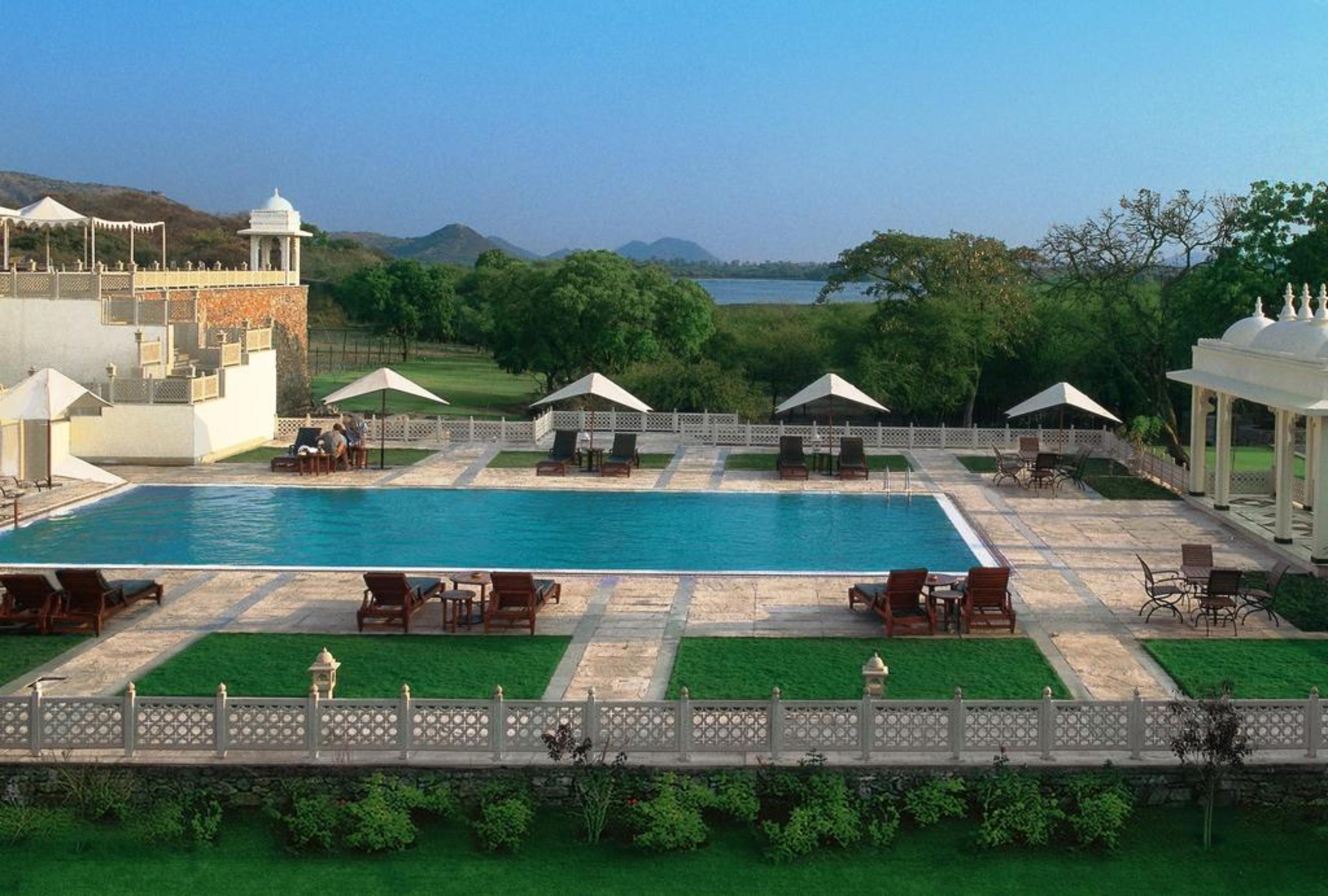 Trident Udaipur Otel Dış mekan fotoğraf The Oberoi Udaivilas Palace