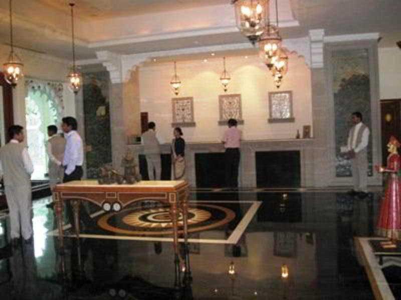 Trident Udaipur Otel Dış mekan fotoğraf The lobby of the Taj Mahal Palace Hotel